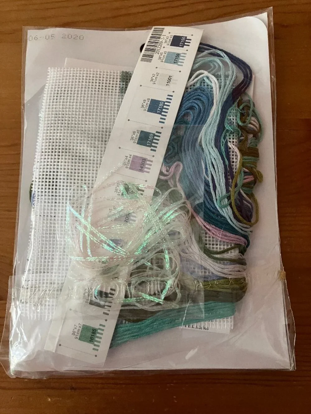 Dimensions Mini  Needlepoint Kit Design 